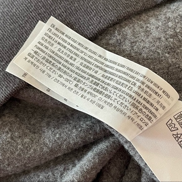 Hollister Sweatshirt Crew Neck Grey with Silver and Floral Block Letters Sz S - Picture 10 of 11